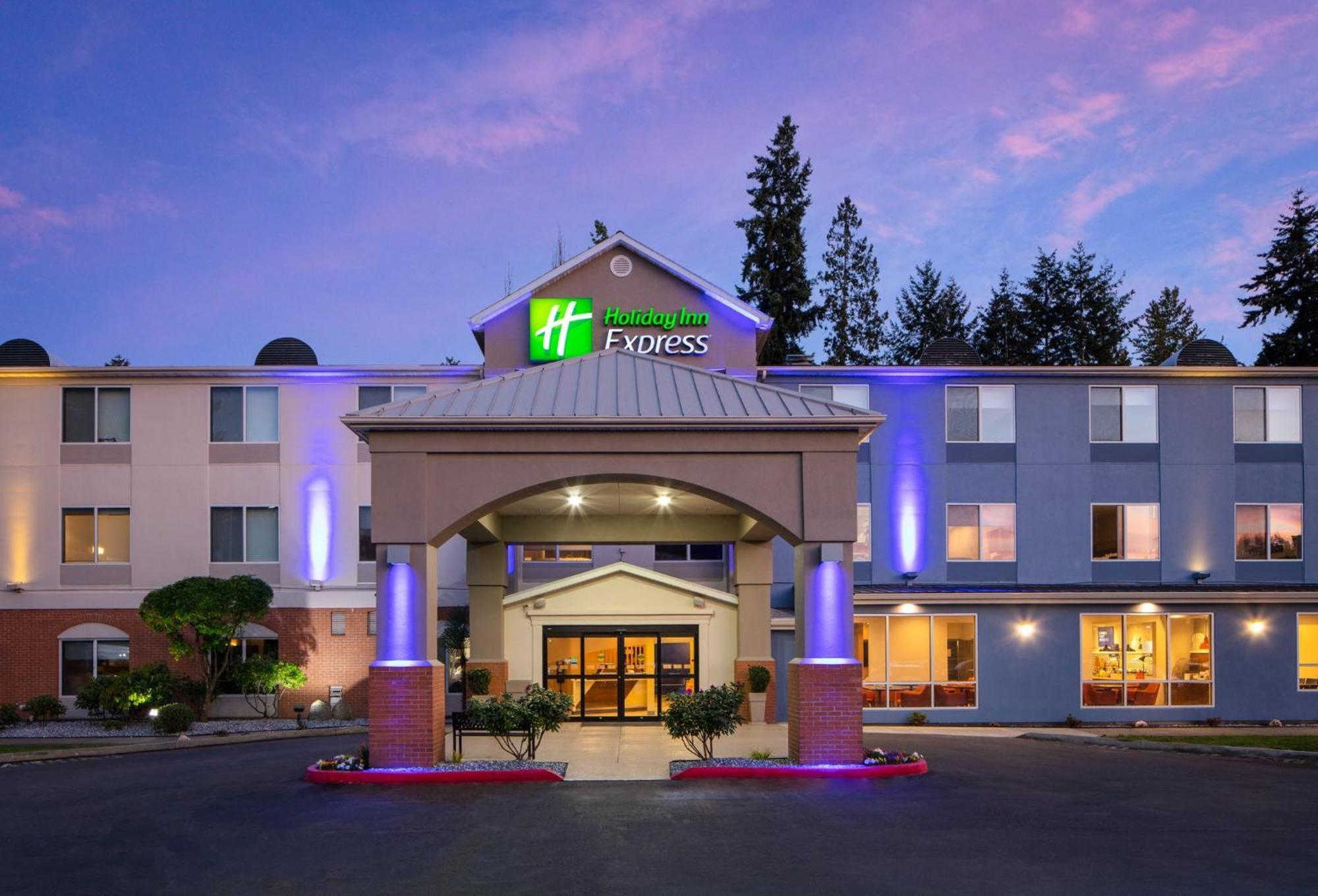 Express By Ihg Hotel 2*