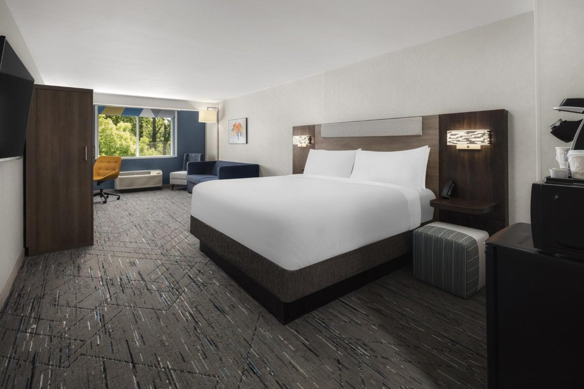 Express By Ihg Hotel